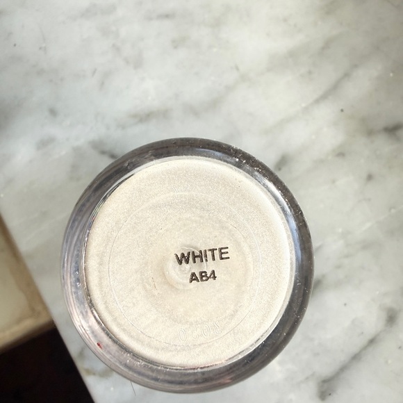 MAC Iridescent Pigment Powder 26 ounce White - Picture 2 of 9